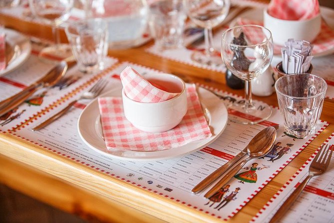 Folklore Evening with Music and Dinner - Who should book this folklore evening?