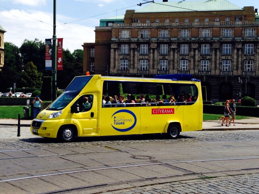 From Old Town: 2-Hour Prague Bus Tour with Top Sights - A fast introduction to Prague from Náměstí Republiky