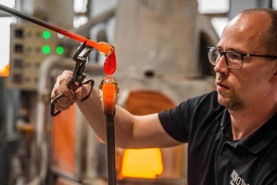 From Prague: Bohemian Glass Crystal Private Tour with Lunch - Why Bohemian glass is worth a day from Prague