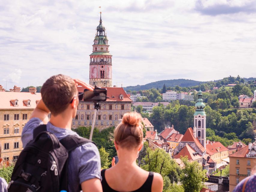From Prague: Full-Day Český Krumlov Tour with Lunch - The 2.33-hour drive south