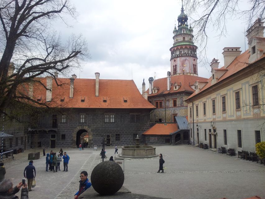 From Prague: Full-Day Český Krumlov Tour with Lunch - Free time by the Vltava River