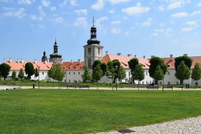 From Prague: Half-Day Coach Tour to Kutná Hora - How the six-hour schedule feels