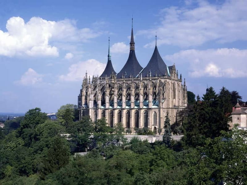From Prague: Half-Day Coach Tour to Kutná Hora - Meeting the coach at Old Town Square