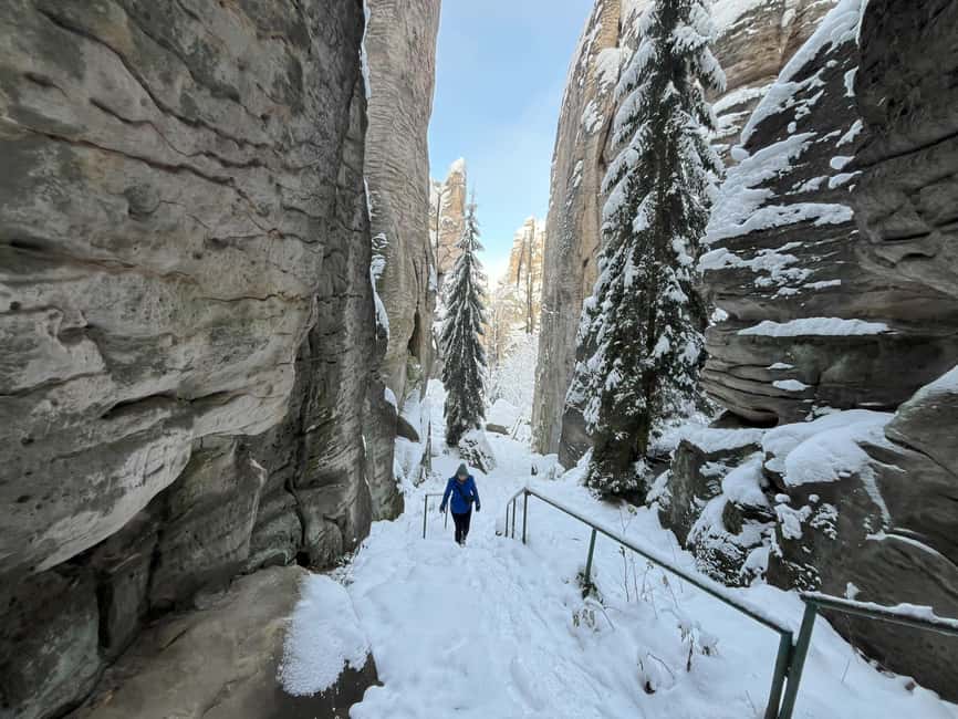 From Prague: Hike, Castle and Brewery in Bohemian Paradise - Czech beer at Lomnice nad Popelkou