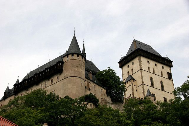 From Prague: Karlstejn Castle Skip-the-Line Ticket and Tour - What the guided visit adds