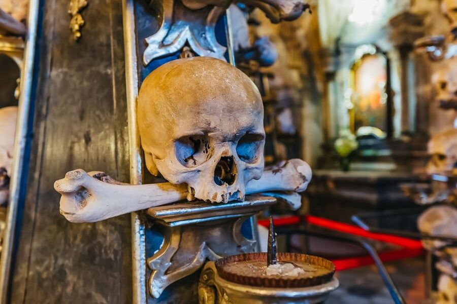 From Prague: Kutna Hora and Bone Chapel Tour - Meeting in Prague and choosing your transport