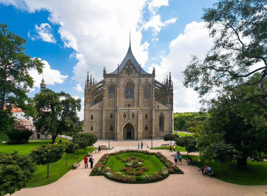 From Prague: Kutná Hora Day Excursion with Bone Church - Making the most of your one-hour break