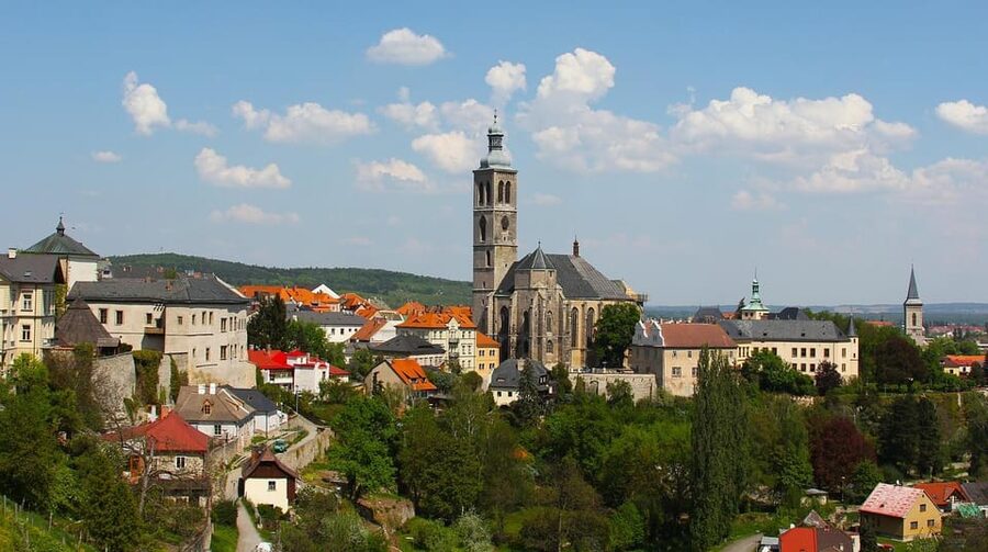 From Prague: Kutna Hora private Day Tour by car - Why Kutná Hora makes a strong day trip from Prague