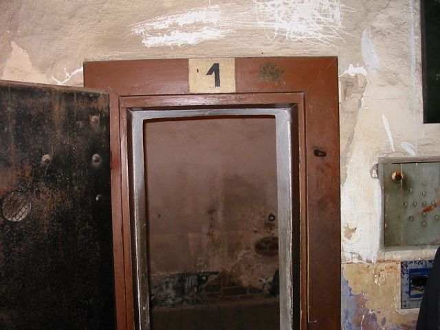 From Prague: Terezin Concentration Camp Private Tour - What the $459 price really buys