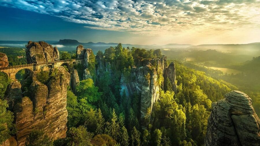 From Prague: Tour to Saxon and Bohemian Switzerland - Winter changes the experience