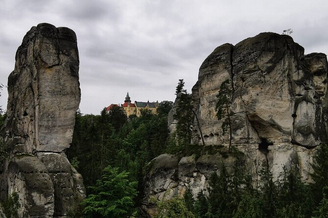 Full-Day Hiking in Bohemian Paradise: Hrubá Skála near Prague - The train ride from Hlavní nádraží