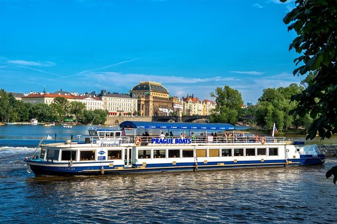 Full-Day Prague in a Nutshell Walking Tour with delicious Lunch-Cruise - Old Town begins beneath the Astronomical Clock