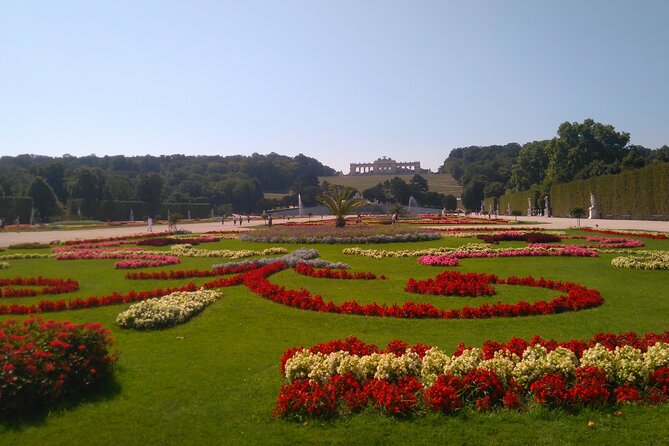 Full-Day Vienna Private Tour from Prague - St. Stephen’s Cathedral and Vienna’s old streets