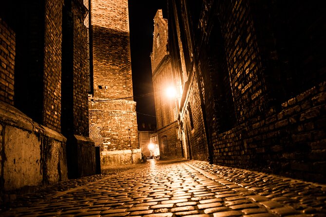 Ghosts and Legends walking tour in Prague - What the guiding style means for your evening