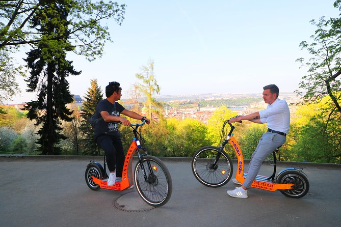Grand City Tour of Prague on Cruiser e-Bikes or e-Scooters - Prague Castle and St. Vitus Cathedral