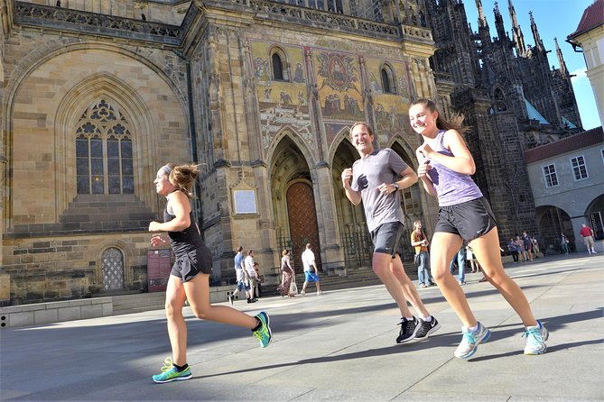 Guided Sightseeing Running Tour in Prague (9-12K) - Prague Castle and the climb beyond the river