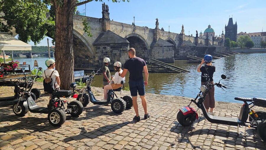 Heart of Prague tour on Tricycle electric scooter - Key points to know before booking
