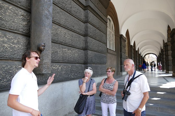 Hidden Prague Private Walkingtour - New Town courtyards and quiet green spaces