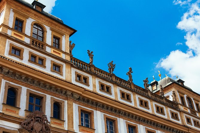 Highlights & Hidden Gems With Locals: Best of Prague Private Walking Tour - What the guides add to the experience