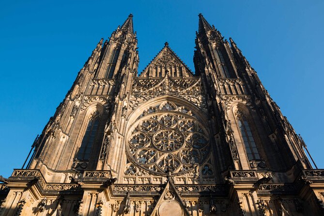 Highlights of Prague with a Funny and Local Guide - Why the private format matters