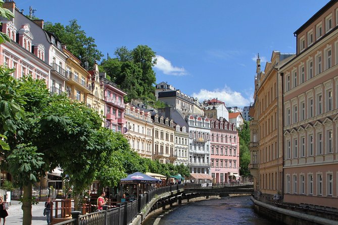 Karlovy Vary including Watchtower and Funicular from Prague - Group size, comfort, and who should book