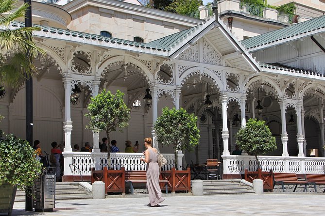 Karlovy Vary including Watchtower and Funicular from Prague - Walking through the spa center