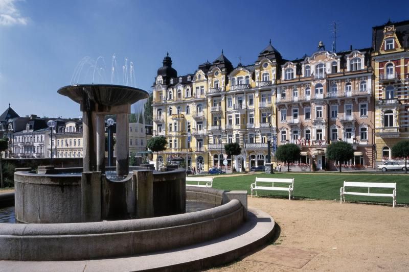 Karlovy Vary & Marianske Lazne Tour from Prague with Lunch - Is $105 a fair price?