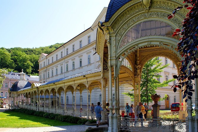 Karlovy Vary - Premiant eGuide APP - The colonnades: Karlovy Vary’s signature sights