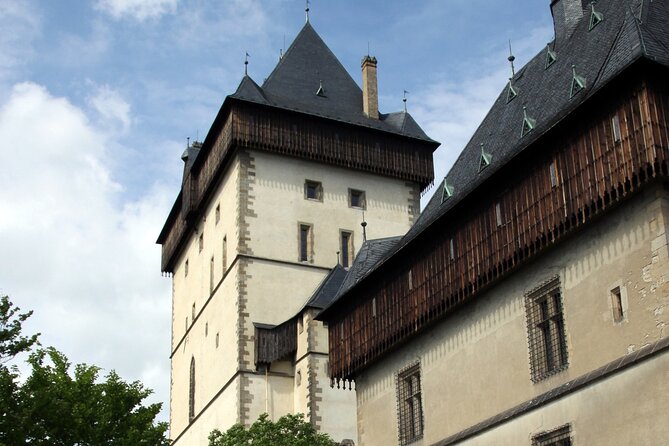 Karlstejn Castle in Vintage Convertible Car - Practical questions to settle before departure