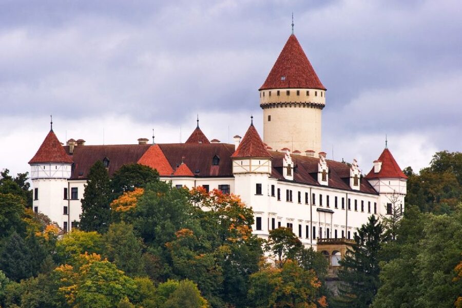 Konopiště: Chateau Tour from Prague - The ride from Revoluční to the chateau