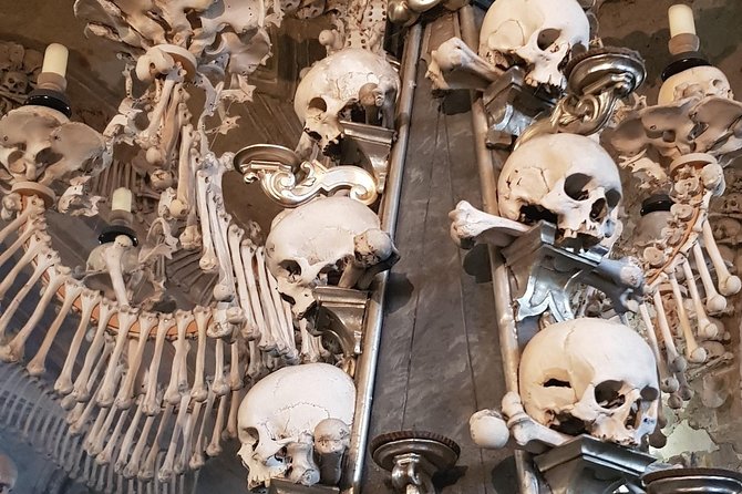 Kutná Hora and Bone church - private tour with PERSONAL PRAGUE GUIDE - Looking up at Santini-Aichl’s cathedral