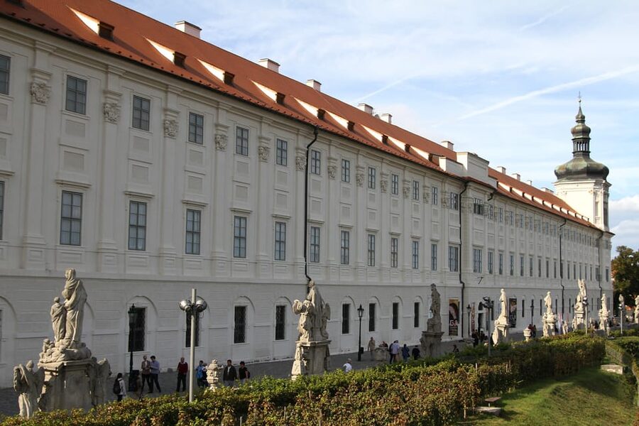 Kutna hora - Unesco - The Ossuary and Its Unforgettable Interior