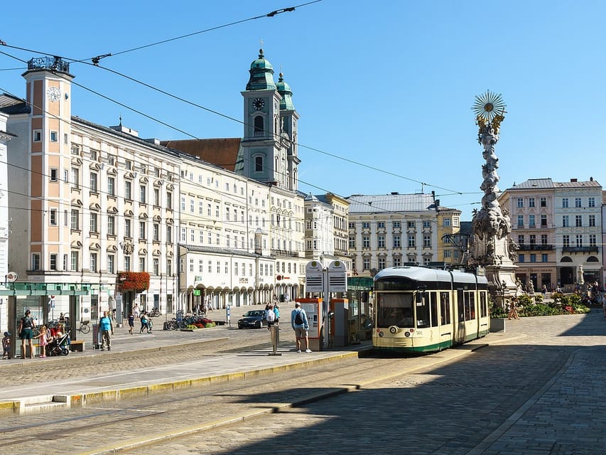 Linz: Private Day Trip to Cesky Krumlov - Drivers, timing, and pickup details