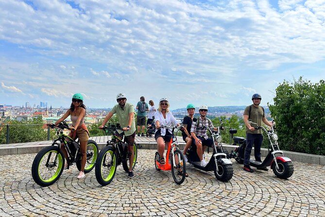 Live-Guided ️Trike-Harley️ Viewpoints tour of Prague - Old Town Extras on the Three-Hour Route