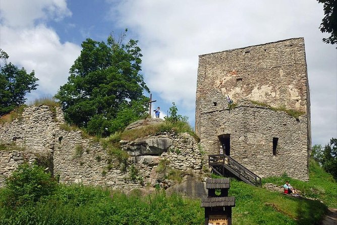 One day trips in the surroundings of Cesky Krumlov - Rožmberk Castle brings the river into the picture