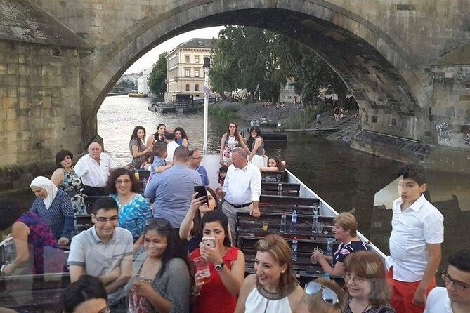 One Hour Boat Tour on Vltava River - What the 50-minute schedule really means