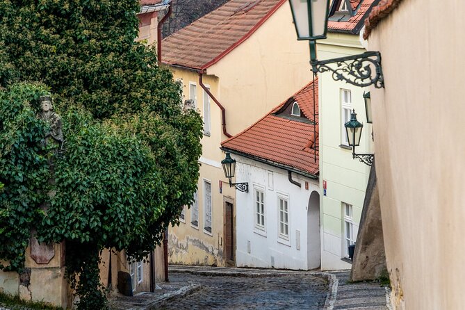 One Prague Tour: The Castle Side with local Food & Beer ️ - Loreta and the question of Czech religion
