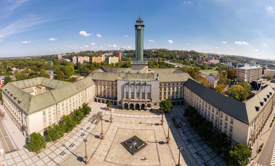 Ostrava: Entrance to the viewing tower of the new town hall - Accessibility and practical limits
