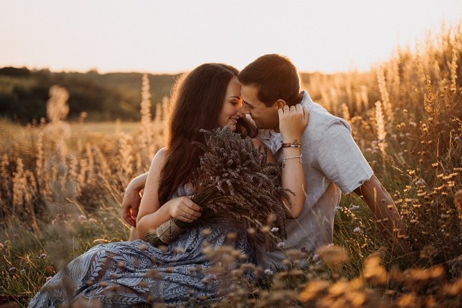 Photographer in Prague - Couple, engagement & portrait photoshoot - Planning your session before the camera comes out