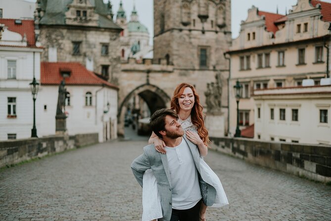 Photographer in Prague - Couple, engagement & portrait photoshoot - What the one-hour itinerary is really like