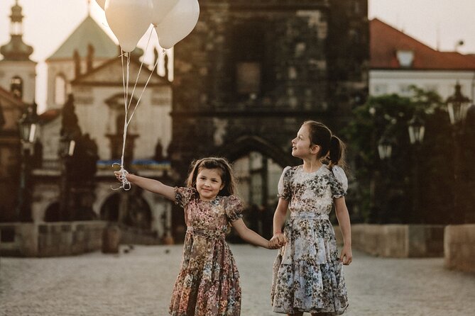 Photographer in Prague, private photoshoot - Prague Castle and the streets of New World