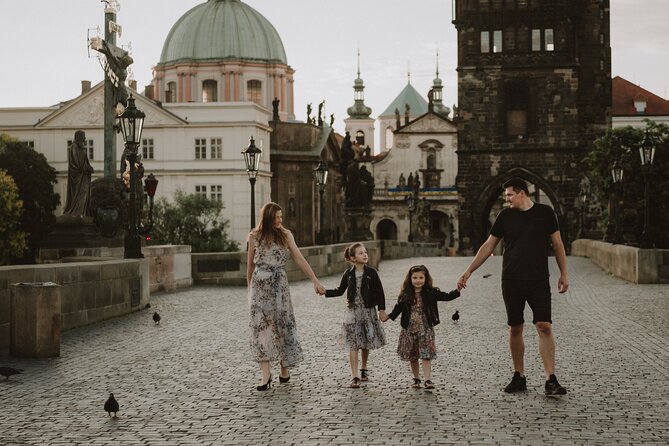 Photographer in Prague, private photoshoot - Gardens, Letná, and choosing your preferred mood