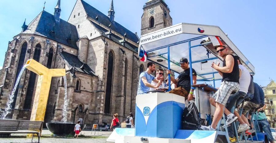 Pilsen: 1.5-Hour Beer Bike with Unlimited Beer - The 10-minute briefing and first pedal strokes