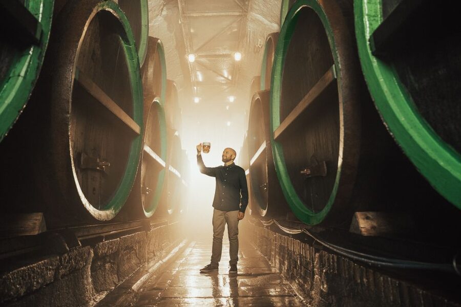 Pilsen: Pilsner Urquell Brewery Tour with Beer Tasting - Food, souvenirs, and extending your visit