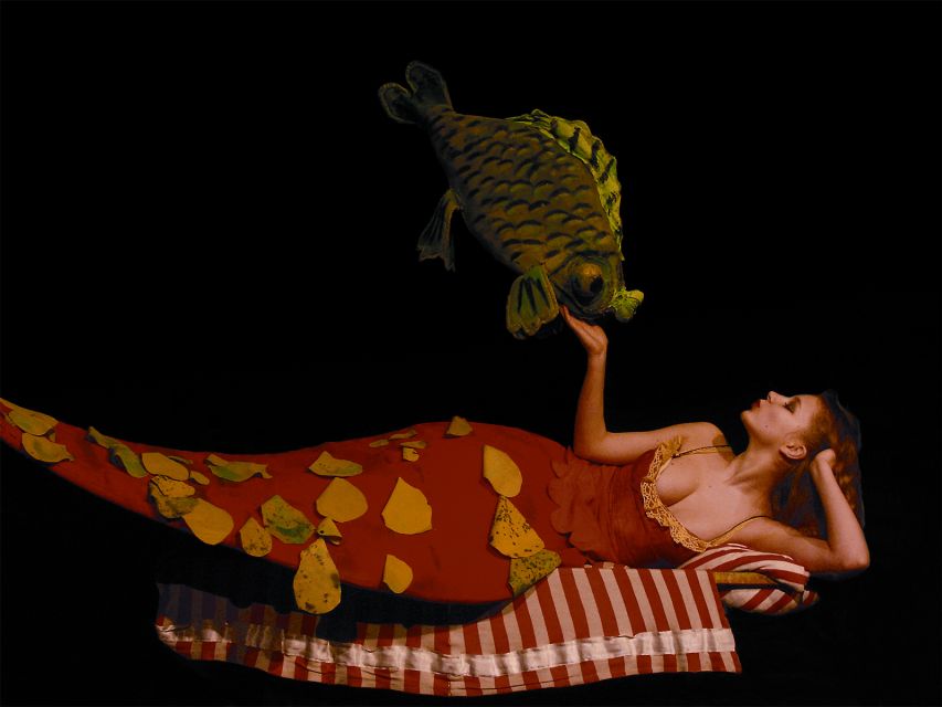Prague: 1.5-Hour Black Light Theater Srnec Performance - Who should book this performance