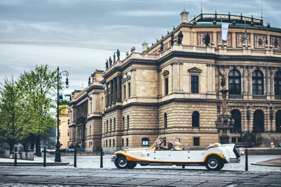 Prague: 1.5–Hour Vintage Car Tour - Key points to know before you book