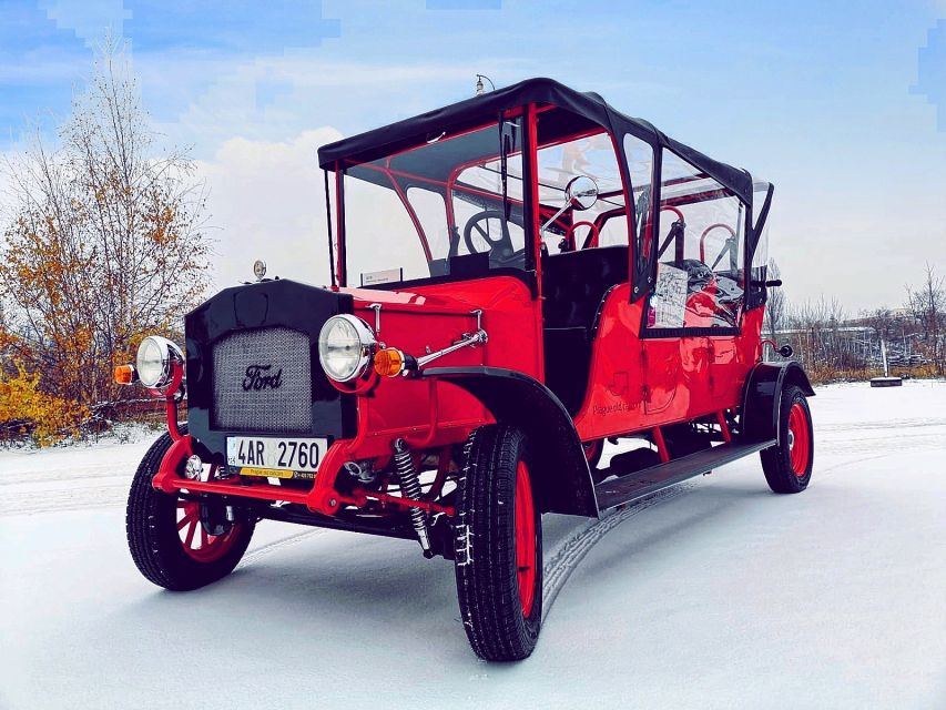 Prague: 1.5–Hour Vintage Car Tour - Old Town views and Prague’s central streets