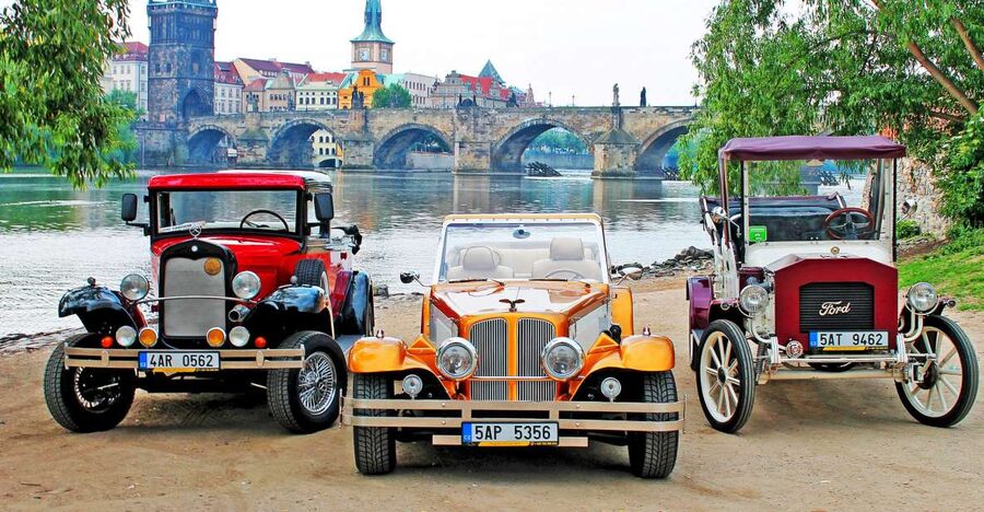 Prague: 1.5–Hour Vintage Car Tour - Cold weather, open tops, and comfort