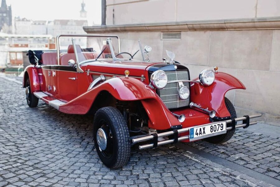 Prague: 1-Hour Private Tour in Vintage Car - The Clementinum and Rudolfinum along the river