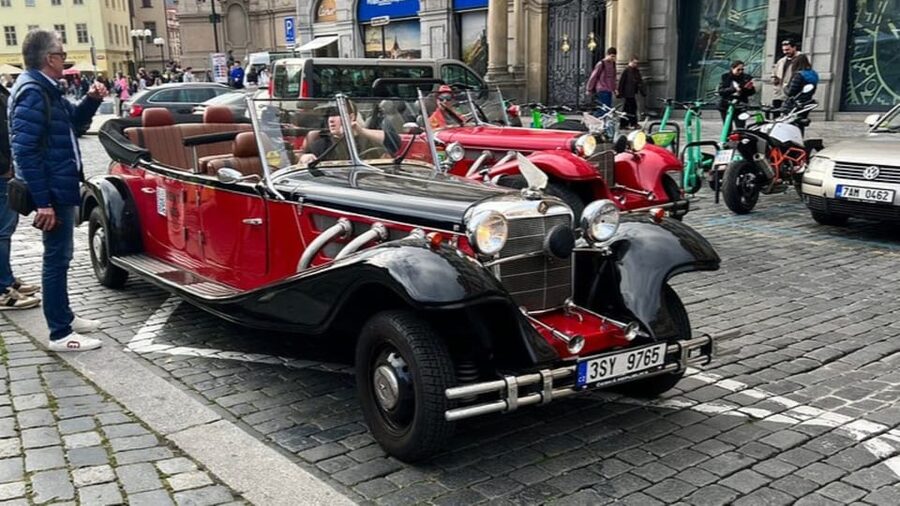 Prague: 120min Private Tour in Vintage Car, up to 6people! - Old Town Square, the Astronomical Clock, and Týn Church